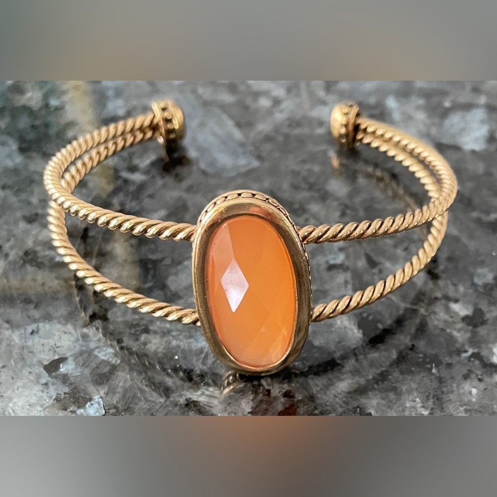 Elegant Gold and Orange Gemstone Bracelet